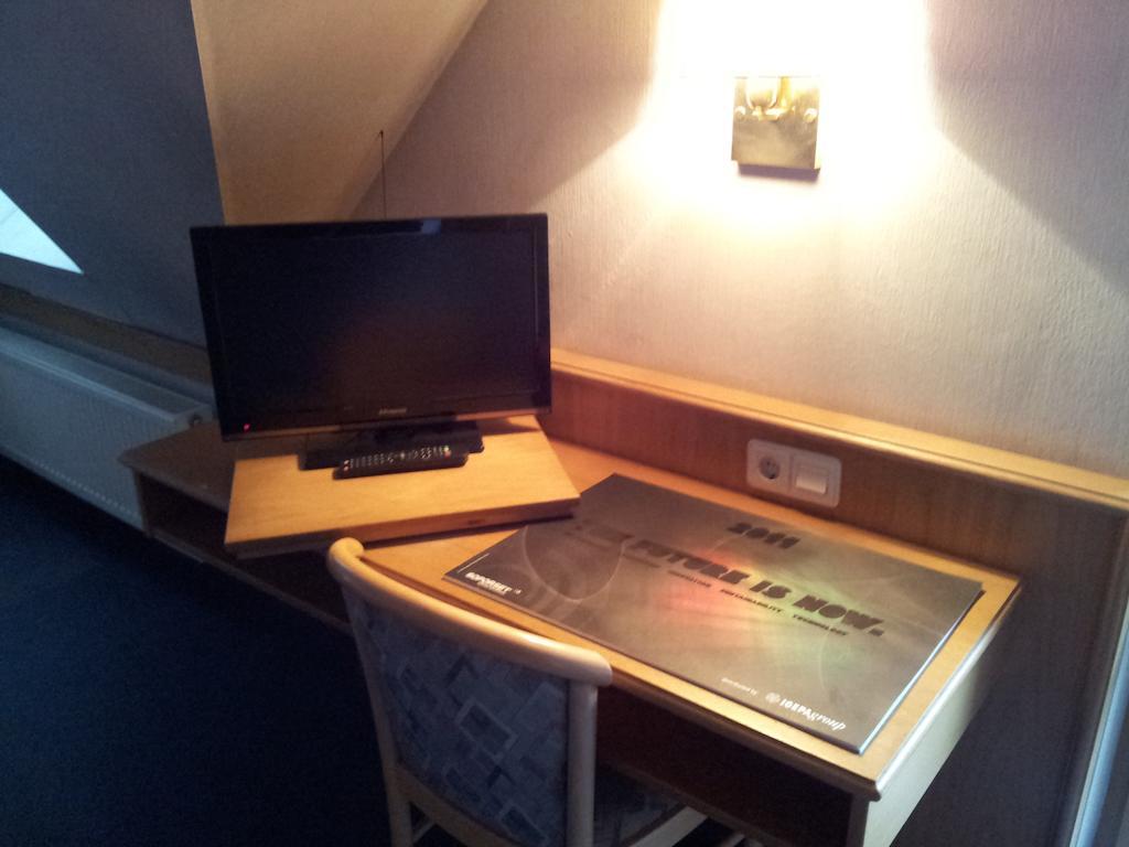 Hotel Zur frischen Quelle Oberasbach Zimmer foto